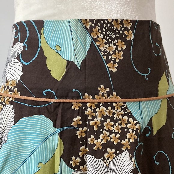 Floral Print Stretch Skit - Picture 3 of 6